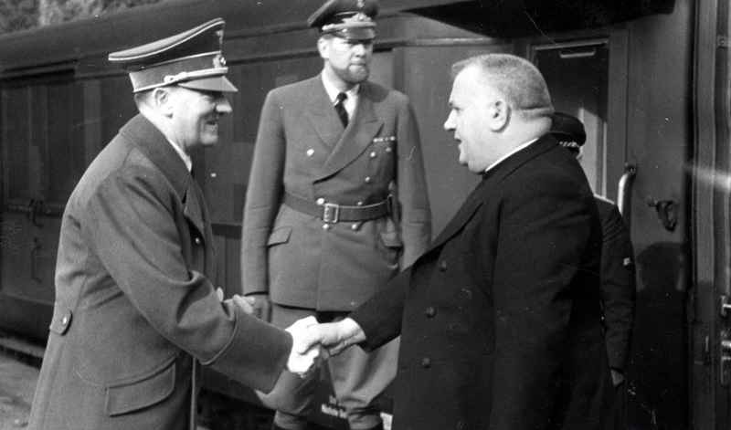 Jozef Tiso v Berlíne na stretnutí s Adolfom Hitlerom. 