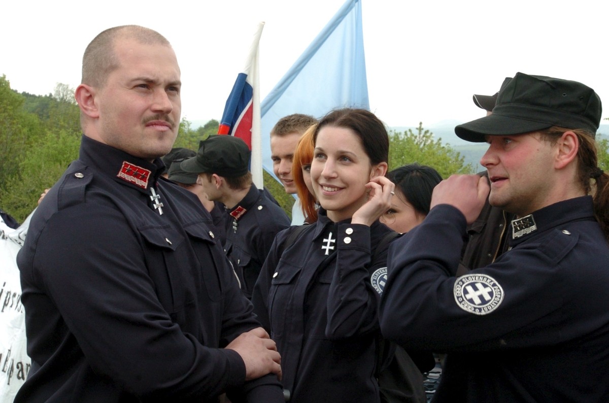 Marian Kotleba v uniforme.