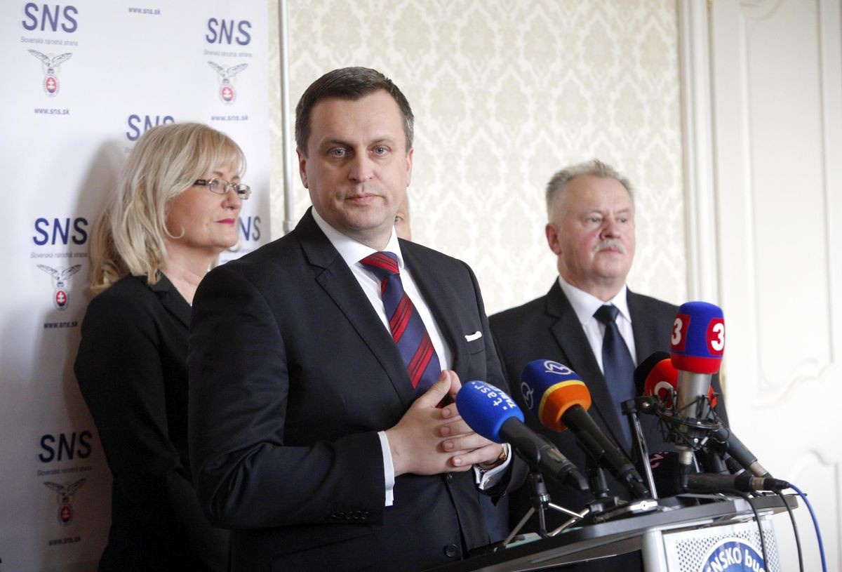 Na sneme Slovenskej národnej strany Andrej Danko odmietol rokovania s Richardom Sulíkom o vláde