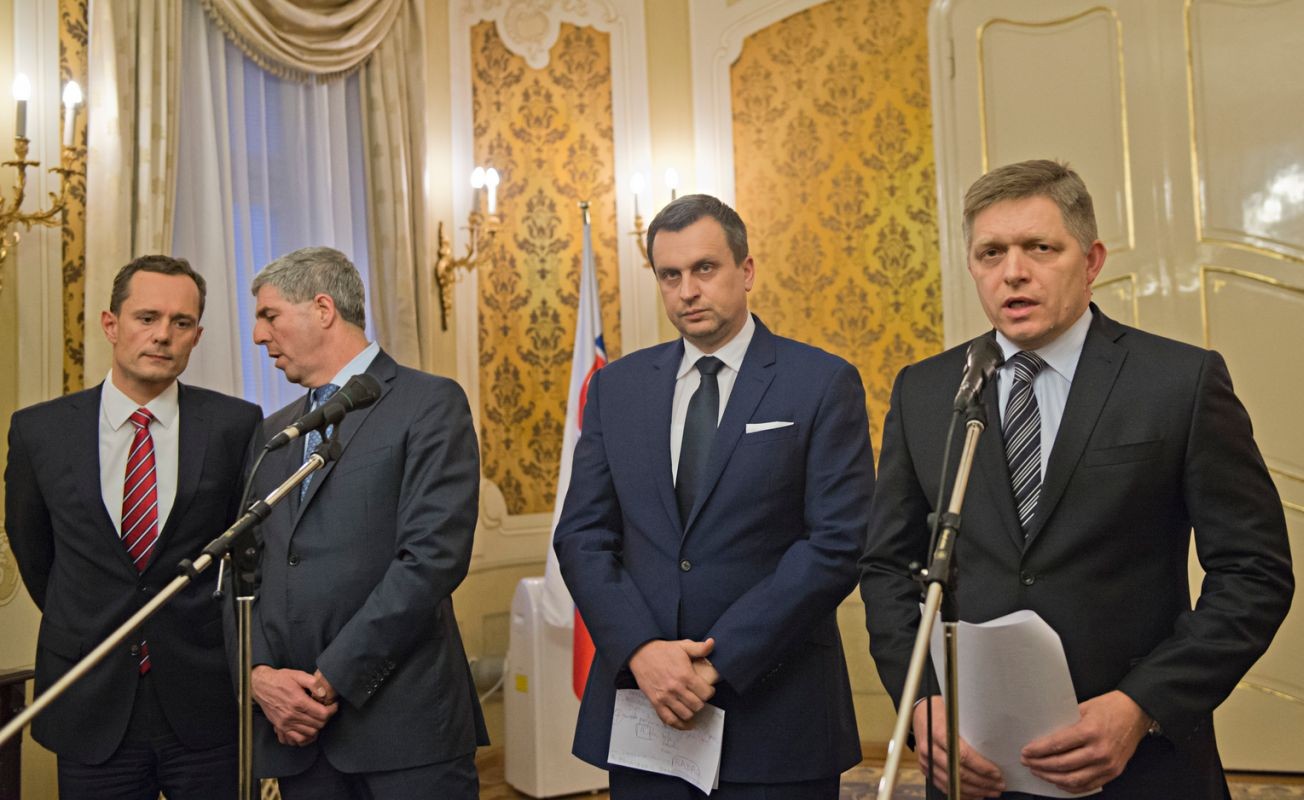 Zľava Radoslav Procházka, Béla Bugár, Andrej Danko a Robert Fico