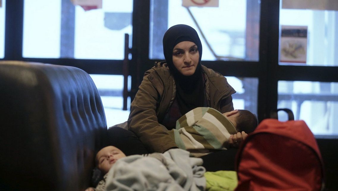 Matka s deťmi čaká na schválenie žiadosti o azyl vo Švédsku. 