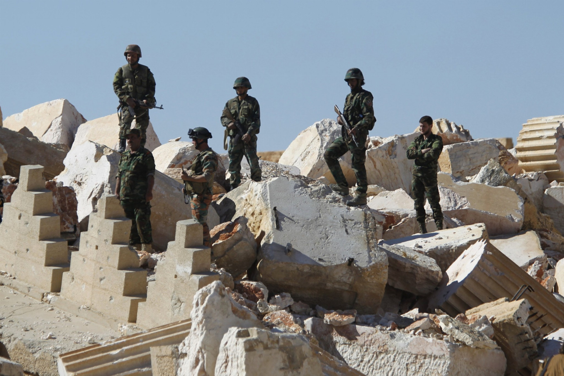 Asadovi vojaci v Palmýre