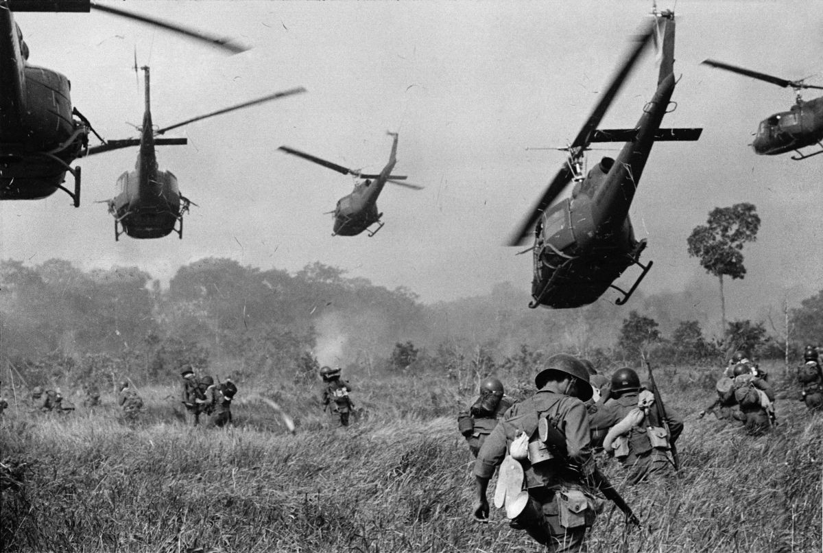 helikoptéry vietnamská vojna