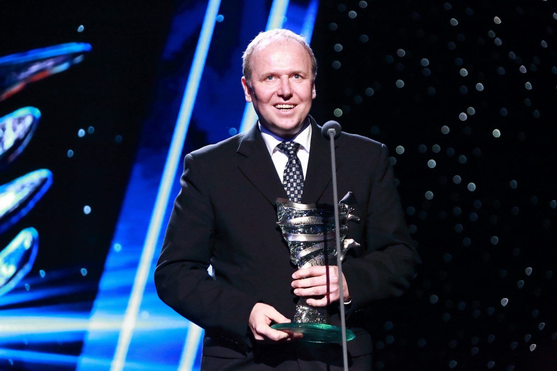 Ing. Igor Lacík, DrSc. bol ocenený Krištáľovým krídlom 2015 v kategórii Medicína a veda.