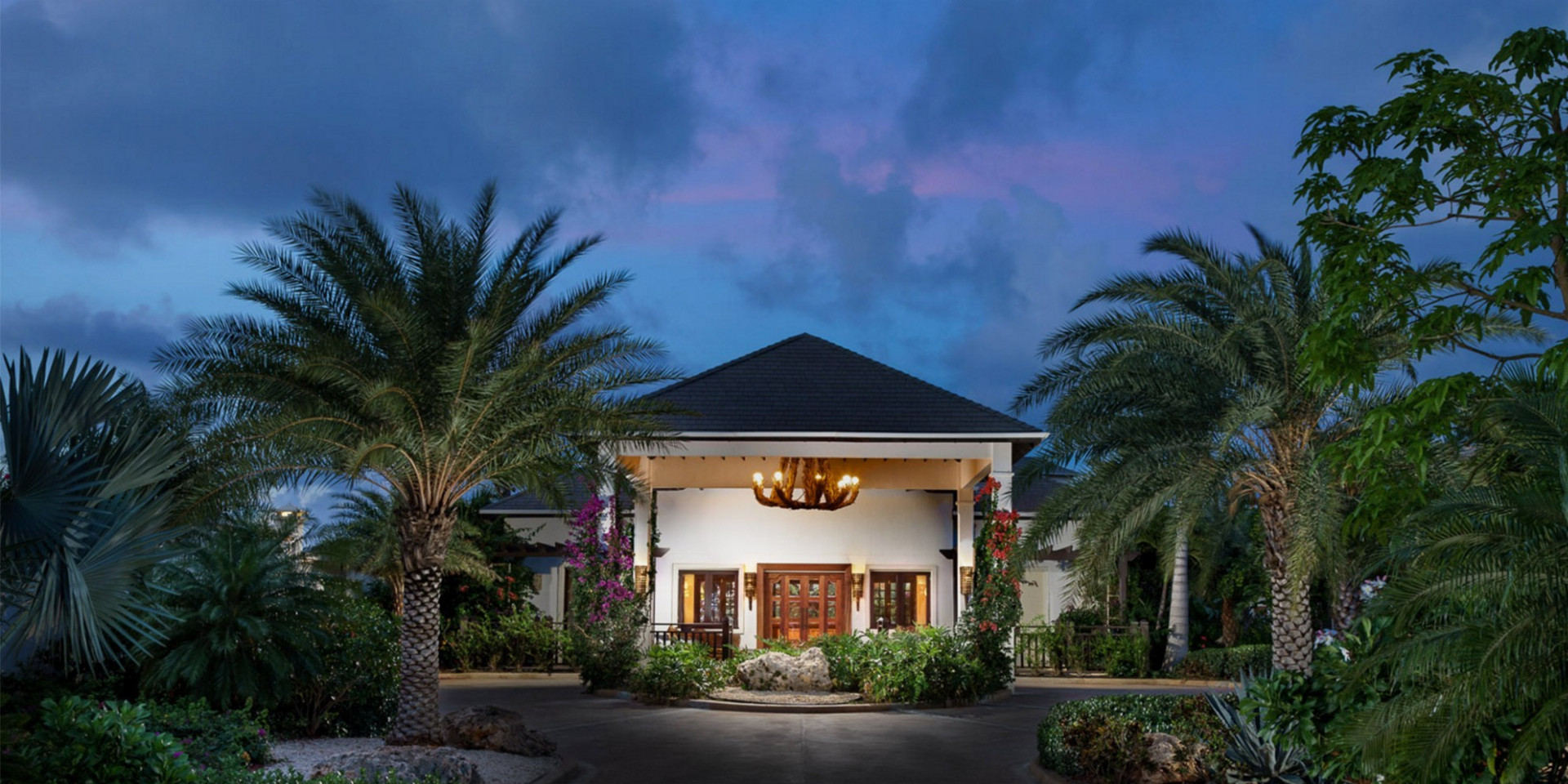 Zemi Beach House zvolili odborníci za najlepší plážový hotel na svete. 69-apartmánový rezort leží na vzdialenom ostrove Anquilla. 