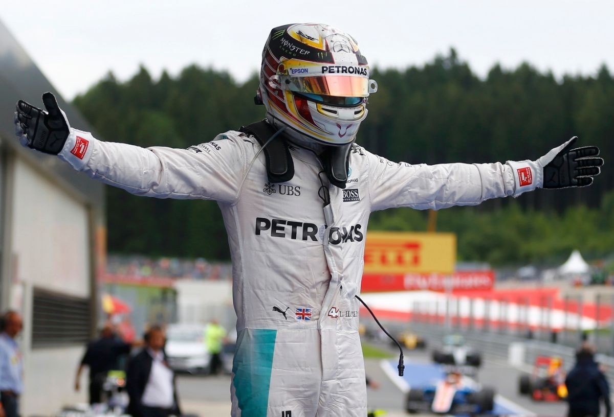 Britský pilot F1 Lewis Hamilton
