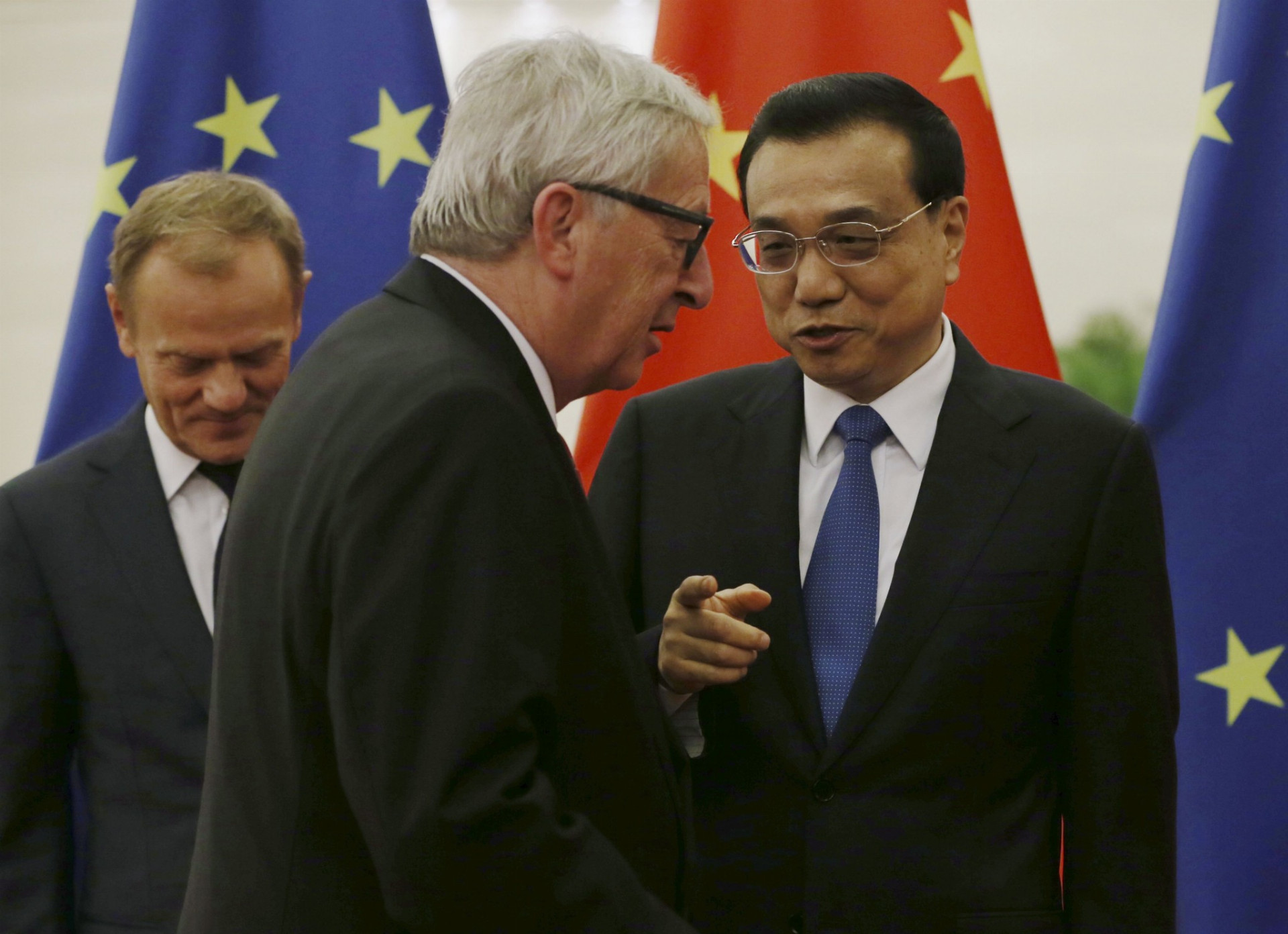  Donald Tusk,  Jean-Claude Juncker, Li Kche-čchiang 