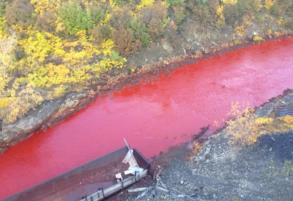 Červená rieka na Sibíri