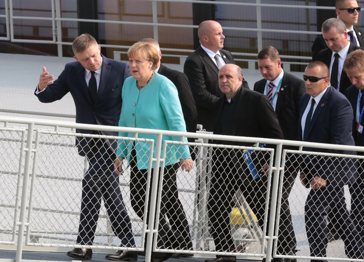 Robert Fico spolu s lídrami únie smeruje na plavbu po Dunaji.
