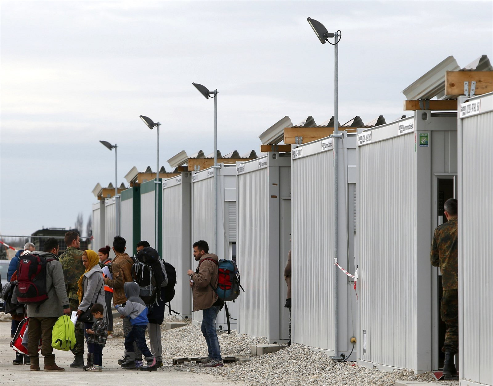 Utečenecký tábor v bavorskom Erdingu (27. januára 2016).