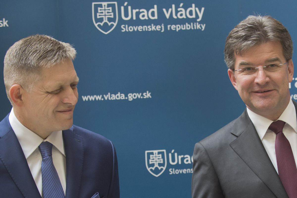 Robert Fico a Miroslav Lajč&aacute;k