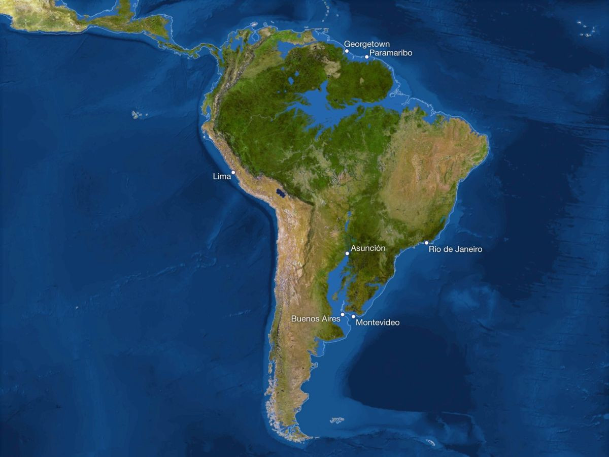 Povodie Amazonky na severe a povodie rieky Paraguaj na juhu by sa stali zátokami Atlantiku, pričom by z povrchu Zeme zmizlo Buenos Aires, pobrežie Uruguaja a väčšina Paraguaja. Prežili by hornaté úseky pozdĺž pobrežia Karibiku a Strednej Ameriky.