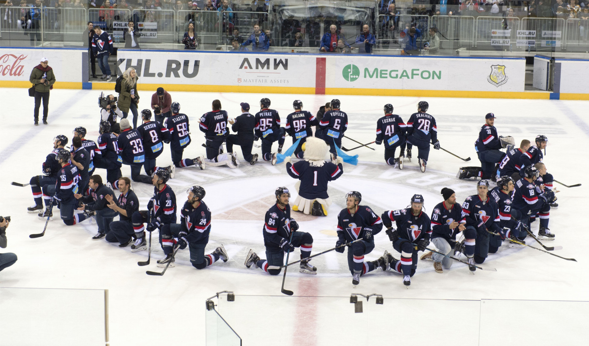 Hokejisti Slovana sa v poslednom zápase sezóny rozlúčili s piatou sezónou v KHL víťazstvom 7:5 nad Medveščakom Záhreb.