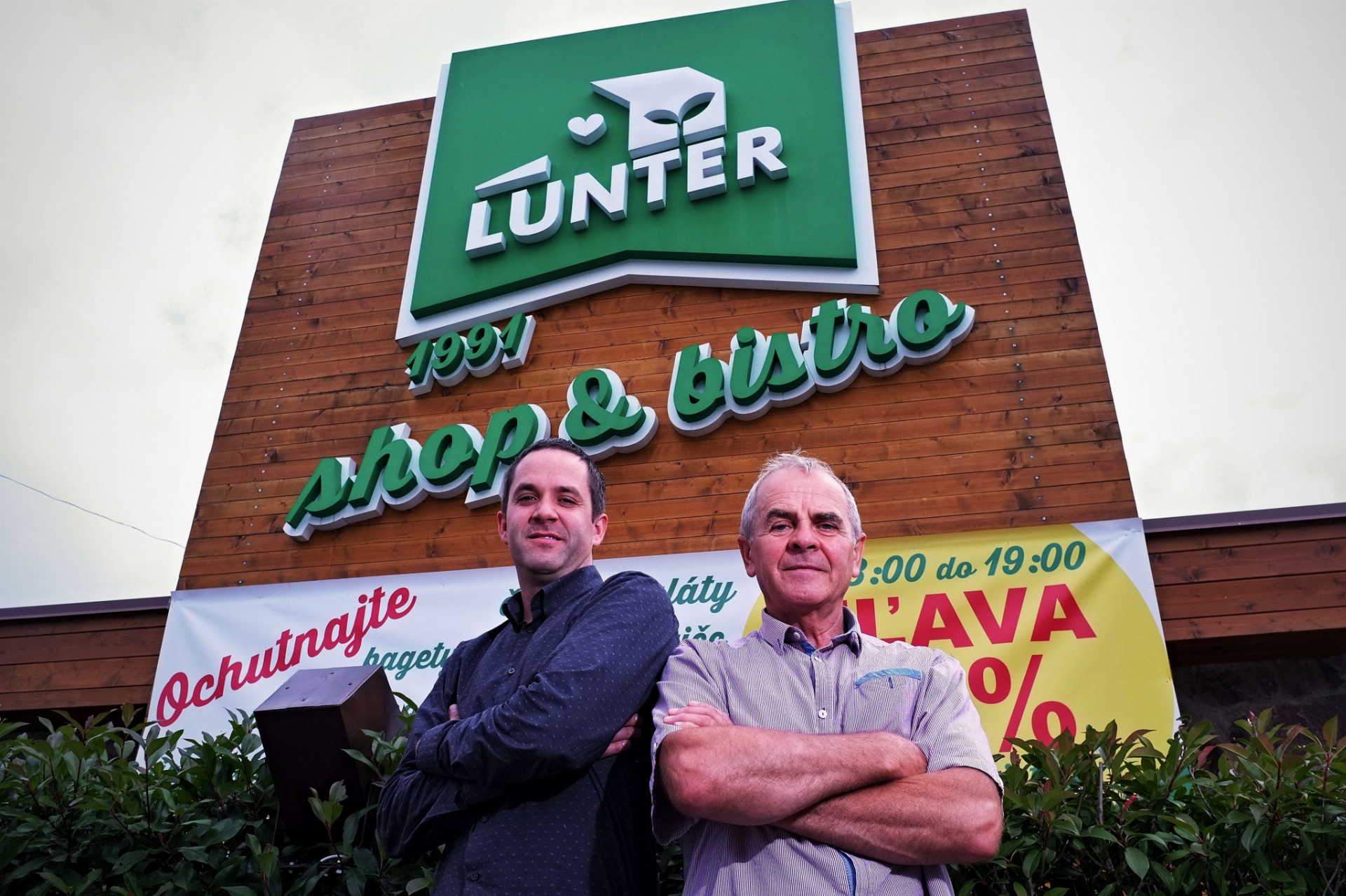 Ján Lunter (vpravo) je majiteľom firmy Alfa Bio, výkonným riaditeľom sa stal jeho syn Juraj.