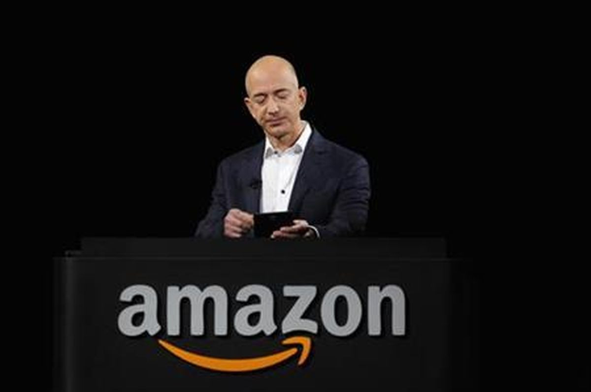 Hodnota majetku: 72,8 miliardy dolárov. Národnosť: americká. Zdroj bohatstva: Spoločnosť Amazon, ktorá prevádzkuje  internetový obchod Amazon.com.