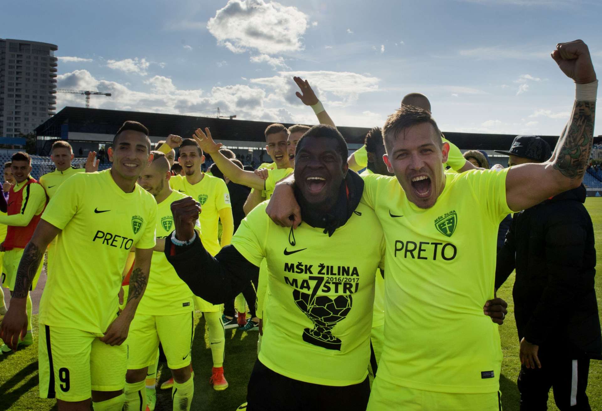 Futbalový titul prinesie Žiline minimálne pol milióna eur vďaka odmene od Únie ligových klubov a za účasť v ďalšom ročníku prestížnej Ligy majstrov.