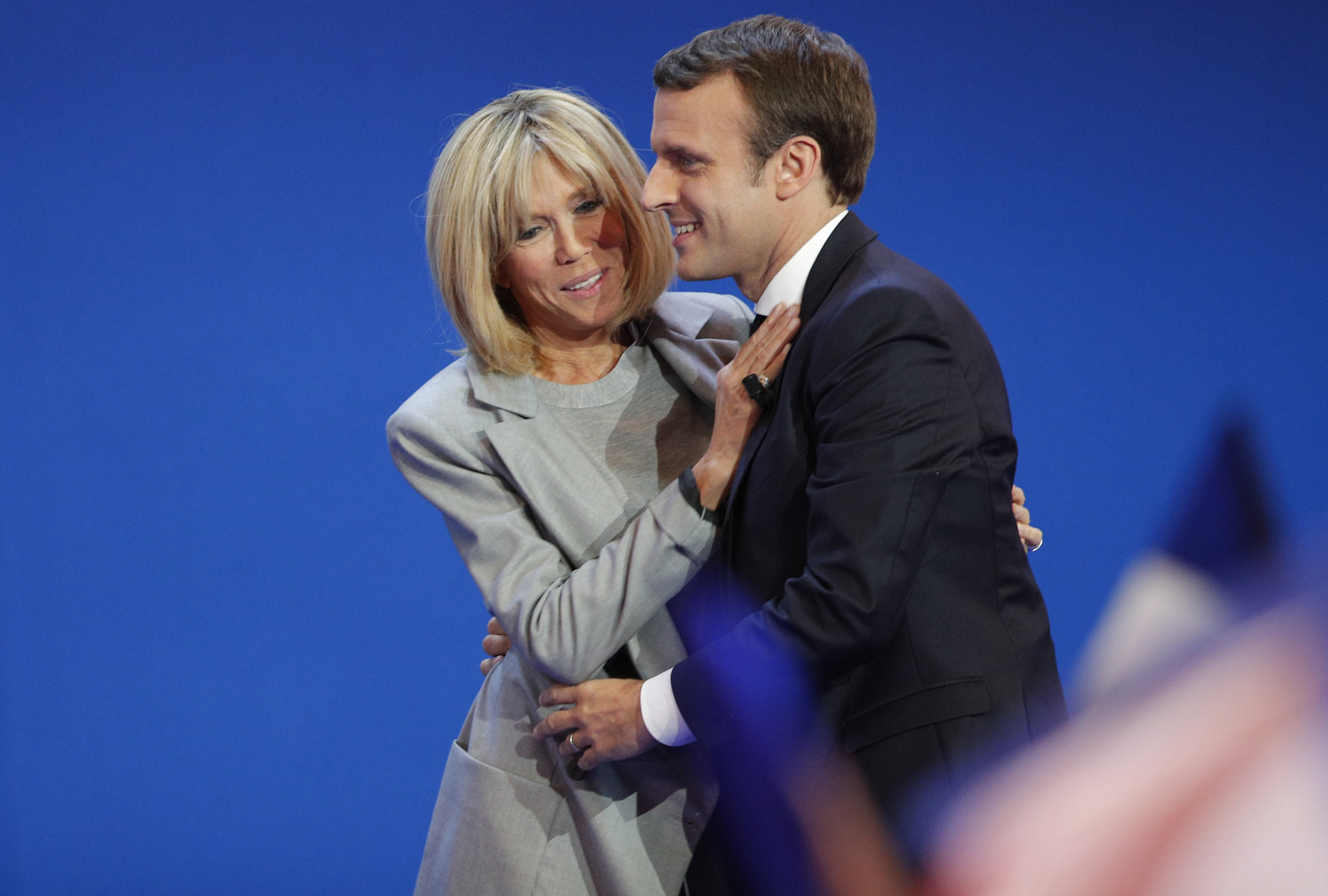 Od manželky Brigitte strpí prezidentský kandidát Emmanuel Macron aj tvrdú kritiku.