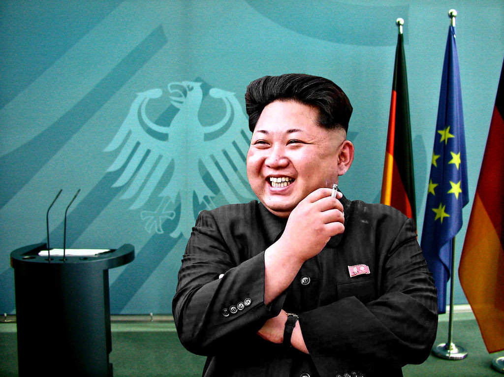Zdroj z Pchjongjangu povedal Juhokórejskej spoločnosti The Chosun Ilbo, že úrady vyžadujú, aby si muži nenechávali narásť vlasy na dĺžku viac ako dva centimetre a od žien sa vyžaduje, aby si upravovali vlasy v dĺžke „bob“. 

Muži tak štylizujú svoj účes podľa vzoru Kim Čong Una, ktorého strih je v Severnej Kórei známy ako "ambiciózny", ženy zas jeho manželkou, uvádza Independent.