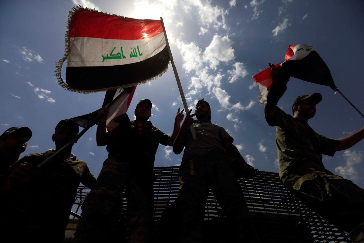 irak mosul armáda oslavy