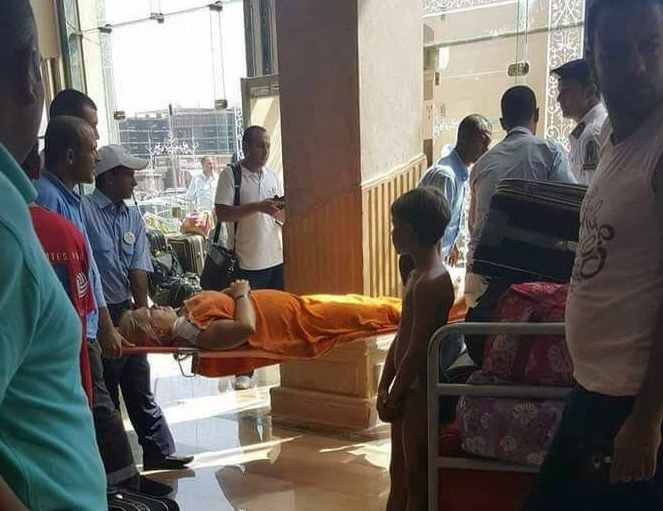 Zranených po útoku v Hurgade prevážajú do nemocnice