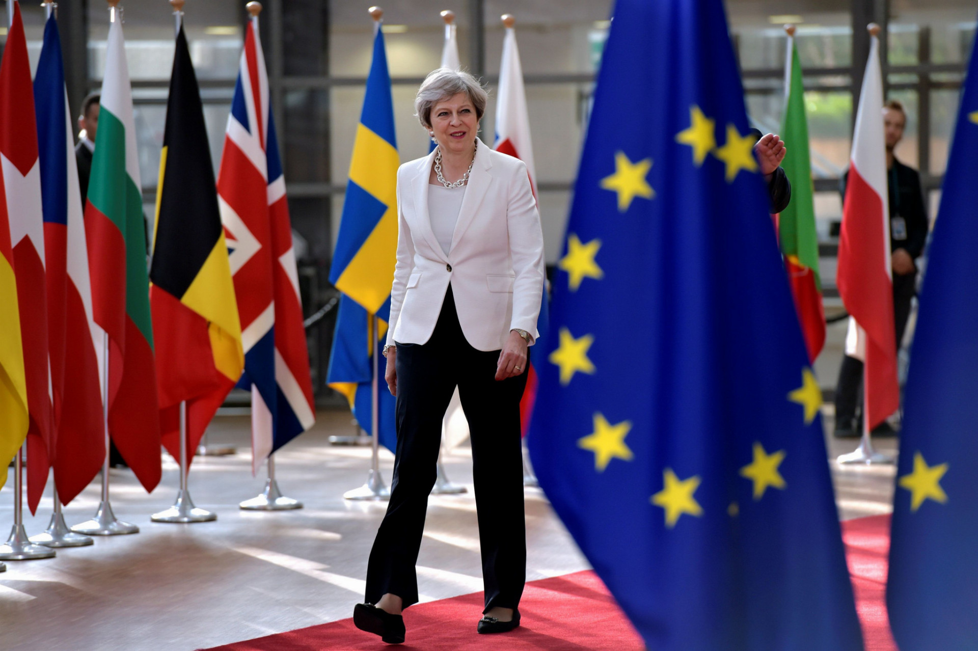 Británia bude musieť prebrať tisíce európskych právnych pravidiel. Na snímke britská premiérka Theresa Mayová.