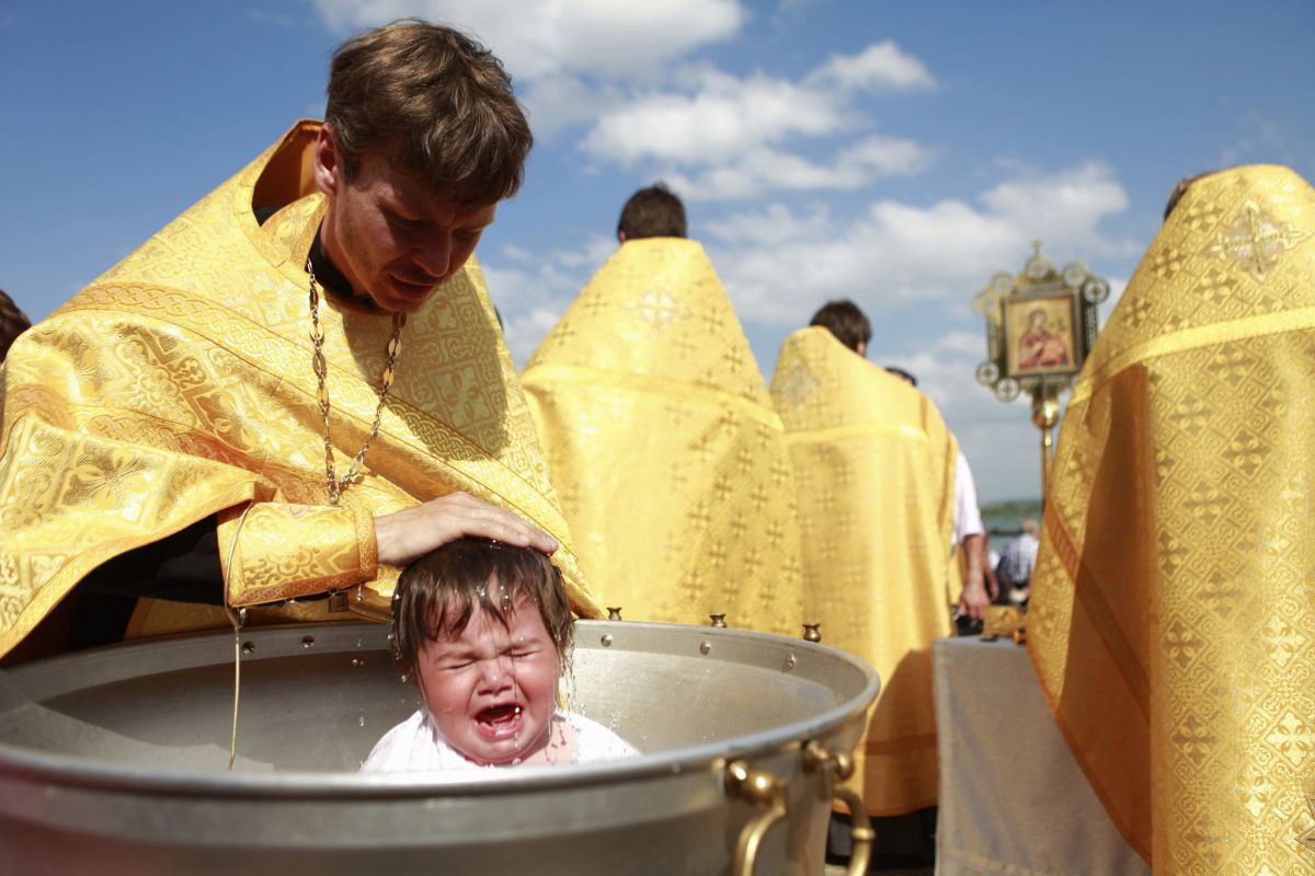 rusko krst kňaz