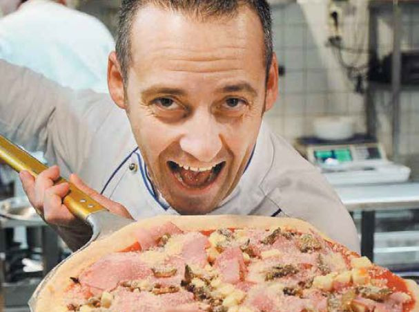 Massimo Attanasio mal gastronómiu v krvi. Už jeho otec vlastnil v Neapole vývarovňu a reštauráciu.