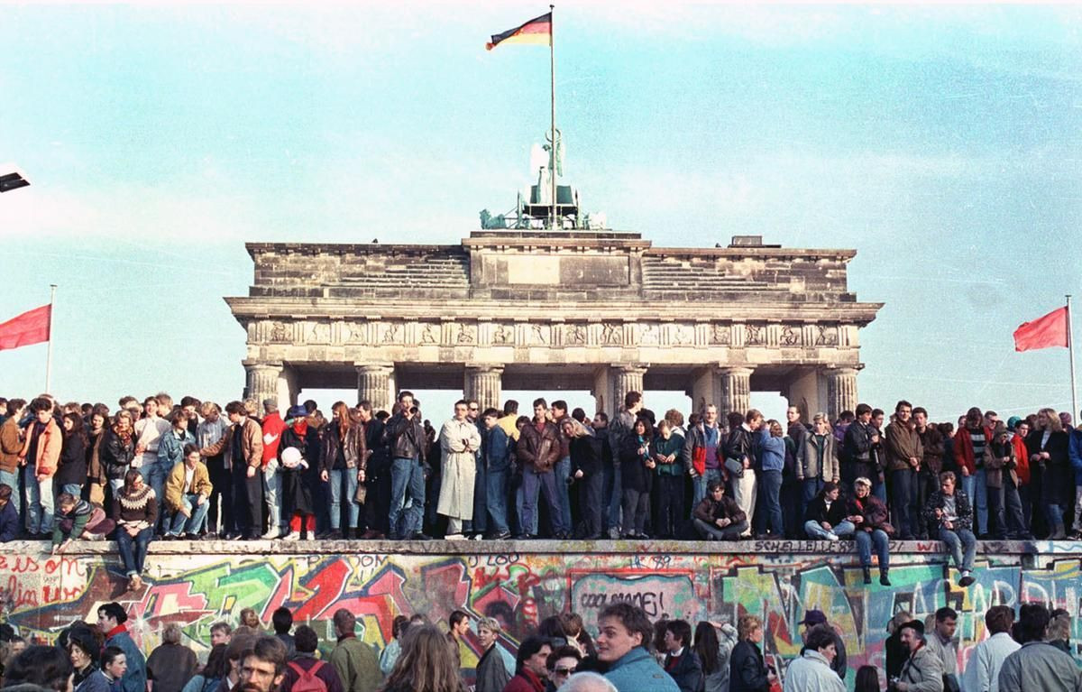 Symbolom rozdelenia Nemecka na západnú a východnú časť bol takmer tri desaťročia Berlínsky múr.