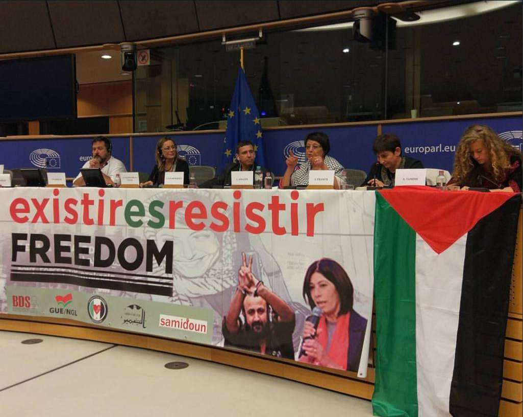 Leila Khaledová na pôde Európskeho parlamentu.