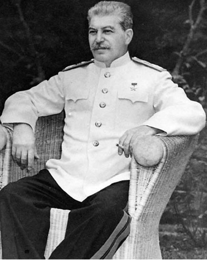 Stalin sa bál, že keby na výmenu svojho syna za maršala Paulusa pristúpil, poškodil by si prestíž.