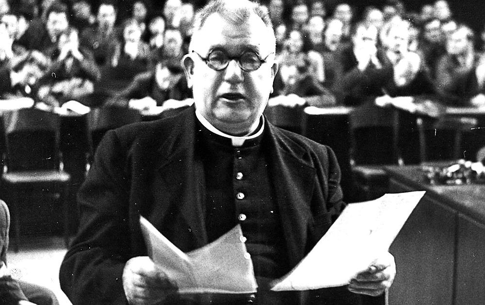 Jozef Tiso počas obhajoby pred Národným súdom v Bratislave v roku 1947.