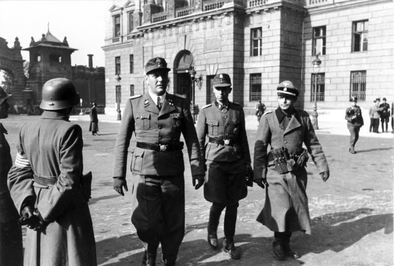 Otto Skorzeny zachraňoval na jeseň 1944 situáciu aj v Budapešti, ktorá sa chcela od Hitlera odpútať.