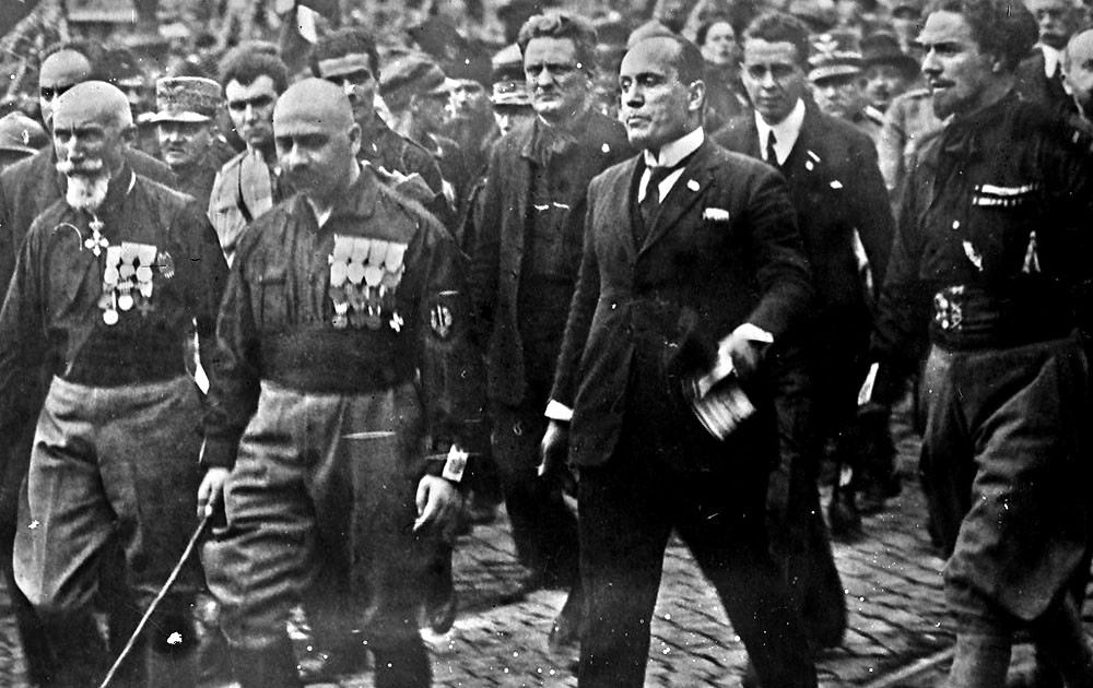 Pochodom fašistov na Rím si v októbri 1922 Mussolini vynútil vymenovanie za predsedu talianskej vlády.