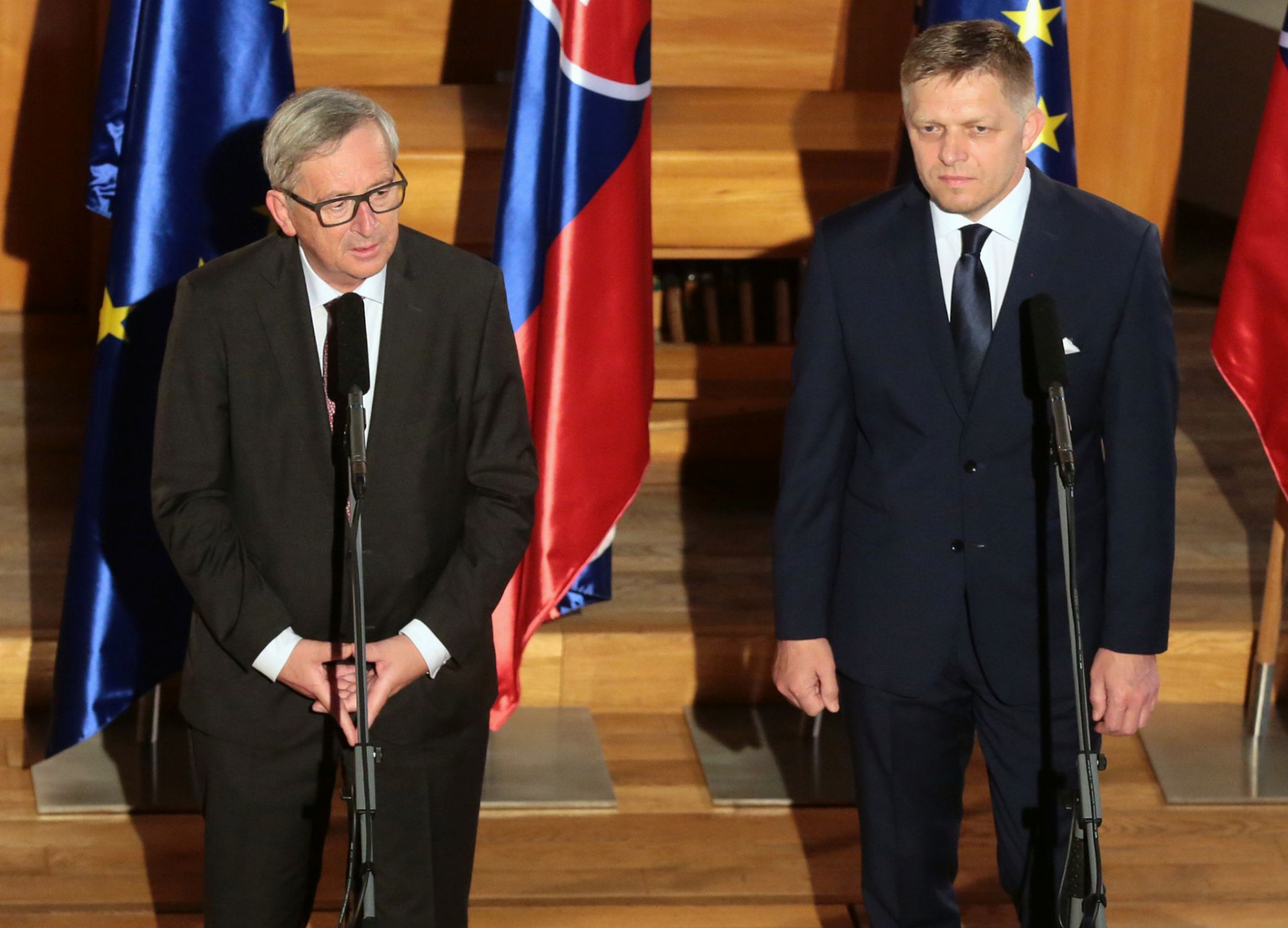 Premiér Robert Fico a predseda EK Jean-Claude Juncker sa nezhodnú na všetkých témach.