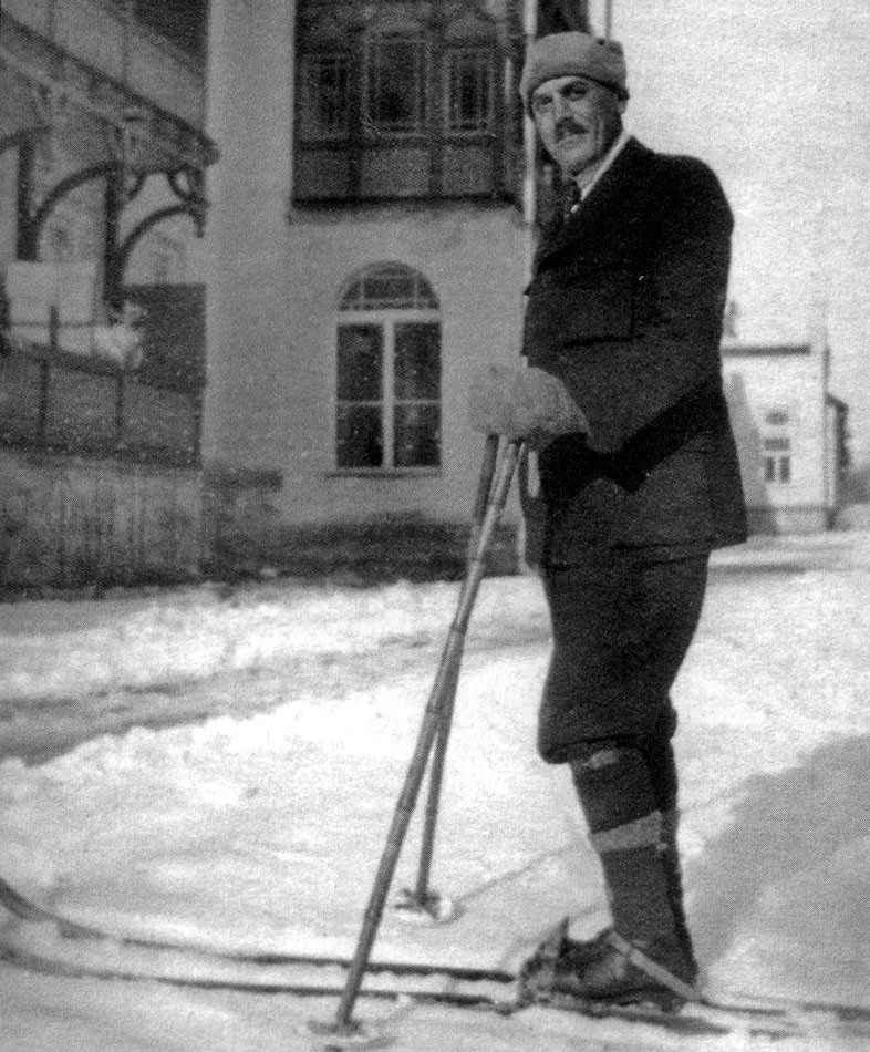 Priekopníkom lyžovania na Slovensku bol tatranský lekár Michal Guhr.