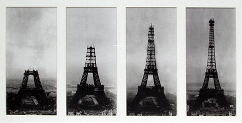 Eiffelova veža v jednotlivých fázach stavby.
