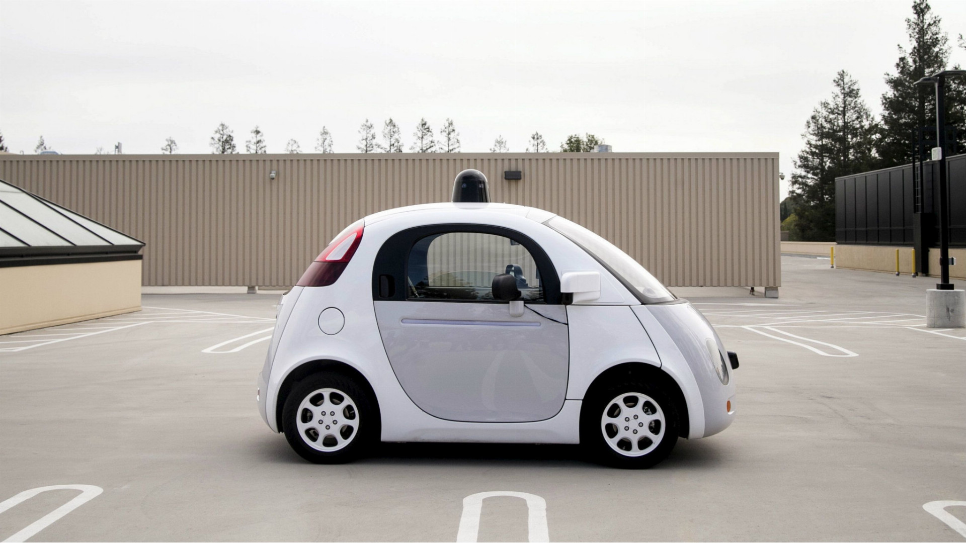 Jedným z lídrov v oblasti vývoja autonómnych vozidiel je americký Google, ktorý takéto autá už testuje.