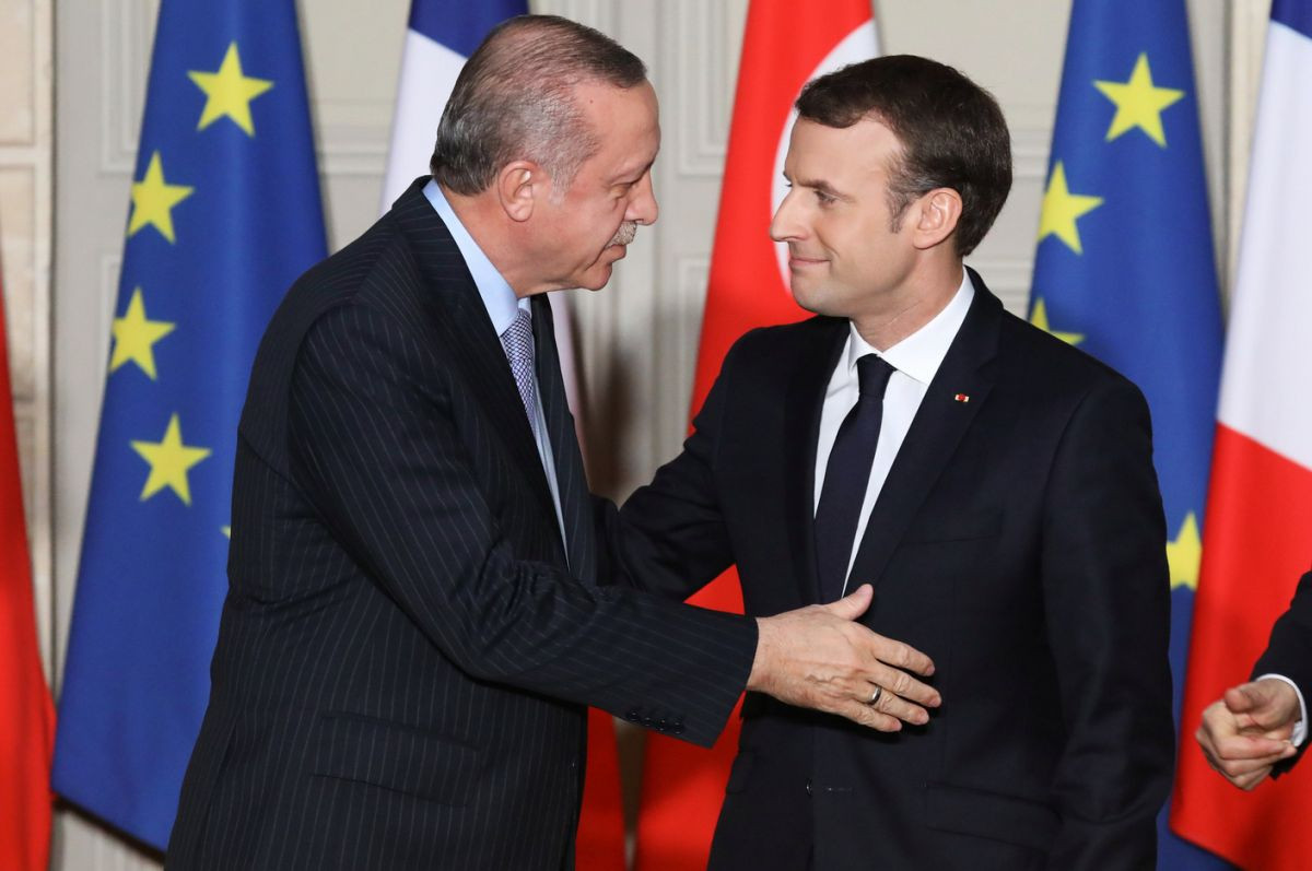 Turecký prezident Recep Tayyip Erdogan a francúzsky prezident Emmanuel Macron
