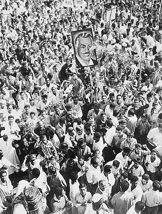 Keďv júni 1967 Násir oznámil, že odchádza zo všetkých funkcií a z politického života, vypukli v Egypte masové protesty. Parlament napokon jeho rezignáciu neprijal.