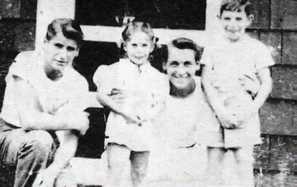 DeSalvo (vľavo) so svojou rodinou.