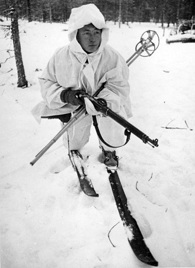 Fíni v konflikte ťažili aj z útokov vojakov na lyžiach v štýle „udri a zmizni“.