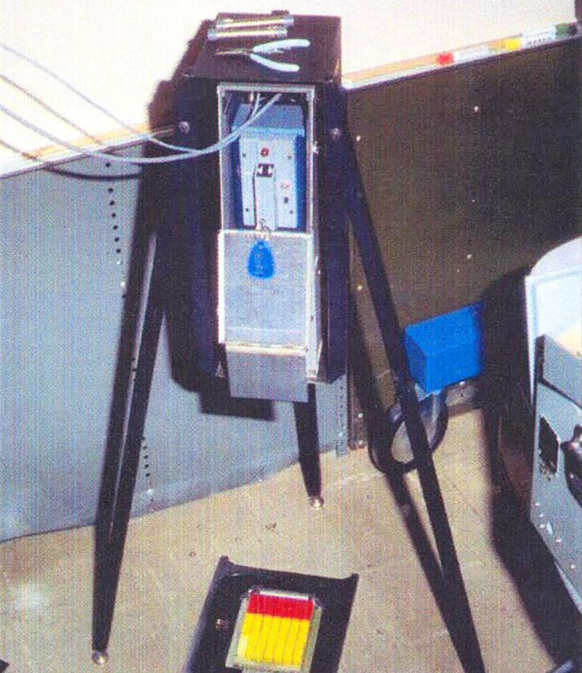 Mobilný röntgen, ktorý sa používal v roku 1984 na skúmanie písacích strojov na americkej ambasáde v Moskve. 