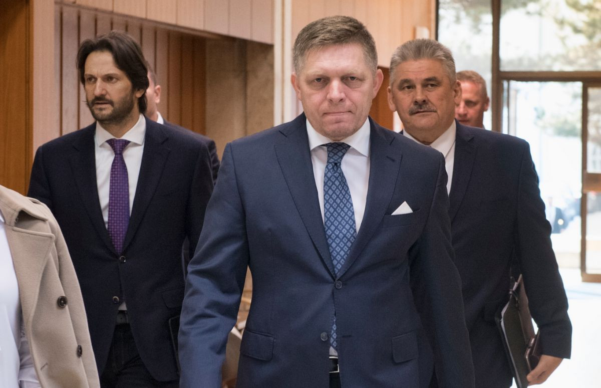 Minister vnútra Robert Kaliňák a premiér Robert Fico