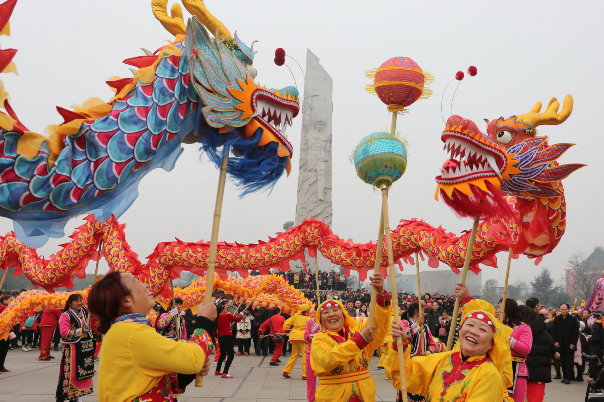 Príchod nového roka vítalo 1,5 miliardy Číňanov nielen v domácej krajine, ale aj v Londýne, New Yorku či Sydney.