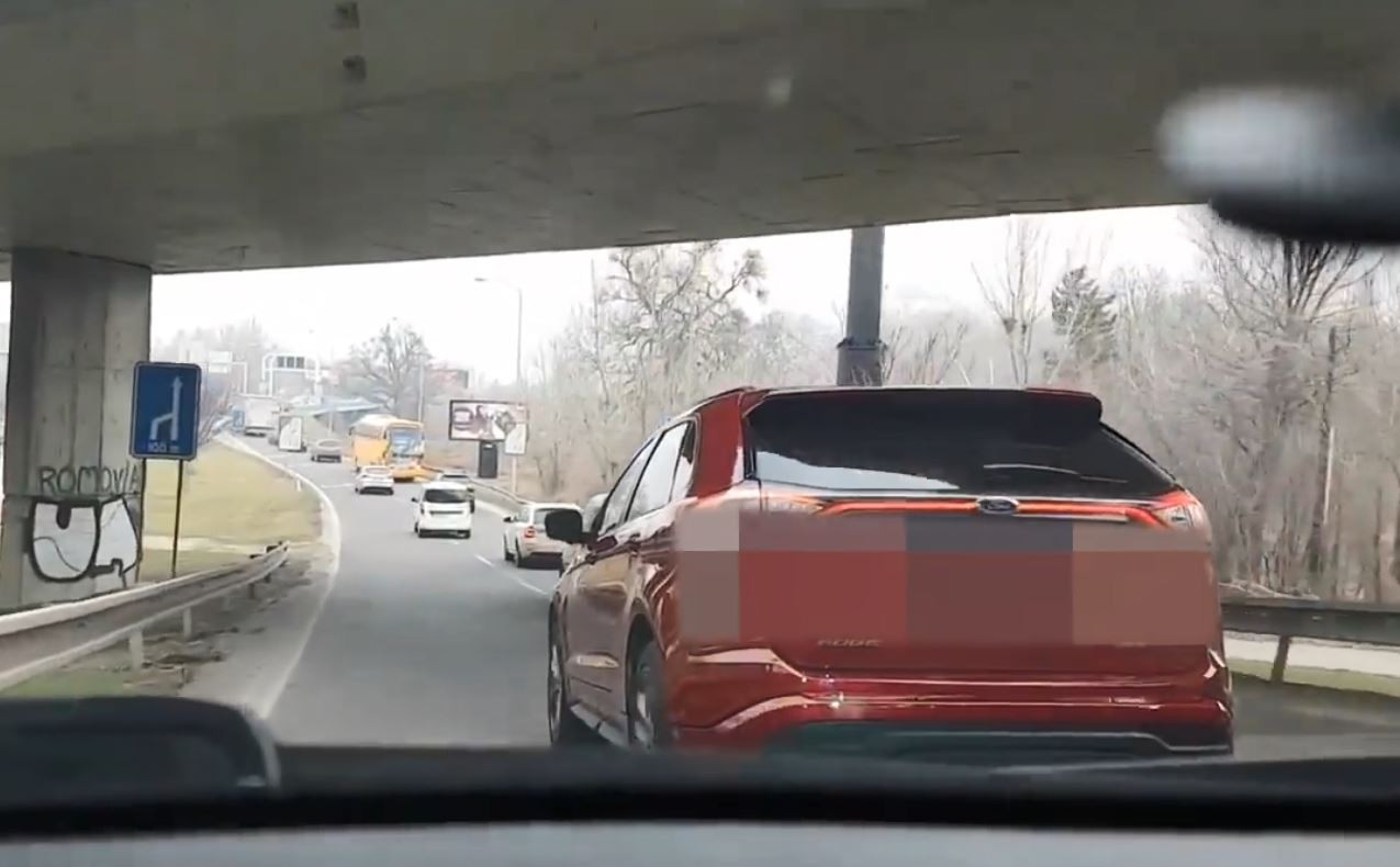 4abea24ee73acaea9c652fb9e4fbedf7