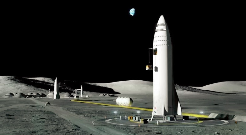 BFR (Big Falcon Rocket) je futuristický systém určený na prieskum Marsu. V konfiguráciách červenej planéty bude BFR 106 m vysoká vrátane kozmickej lode a môže vyniesť 150 ton na nízku obežnú dráhu. Každá raketa bude mať miesto pre asi 100 ľudí a bude plne opätovne použiteľná. Musk uviedol, že plánuje použiť túto raketu vo flotile a prinesie stovky alebo tisíce cestujúcich naraz na Mars. V roku 2020 plánuje Musk zastaviť všetky Falcony s výnimkou BFR, ktorá by vykonávala všetky druhy misií. 