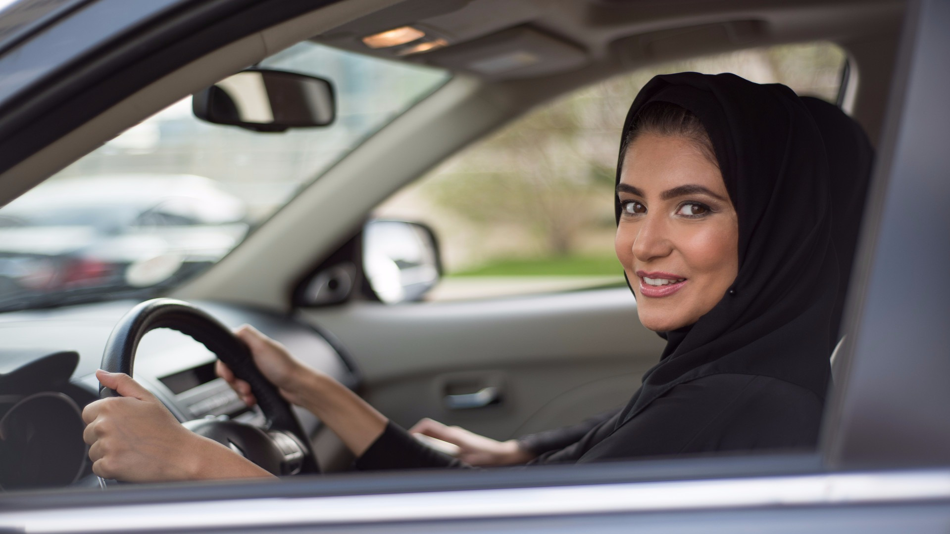Saudskoarabské ženy potešilo zrušenie zákazu šoférovania.
