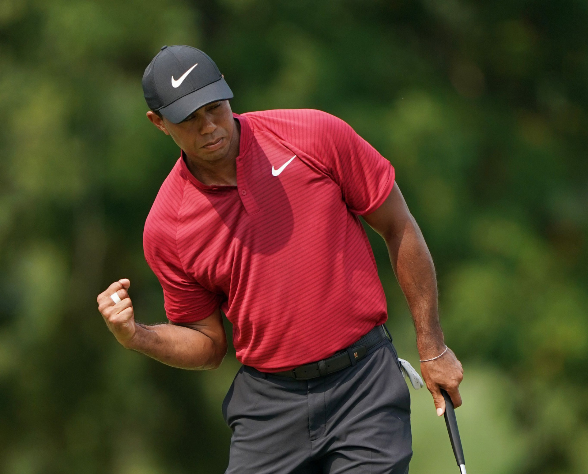 Tiger Woods bol po takmer desaťročí blízko k zisku 15. titulu na golfovom turnaji najvyššej kategórie Major.