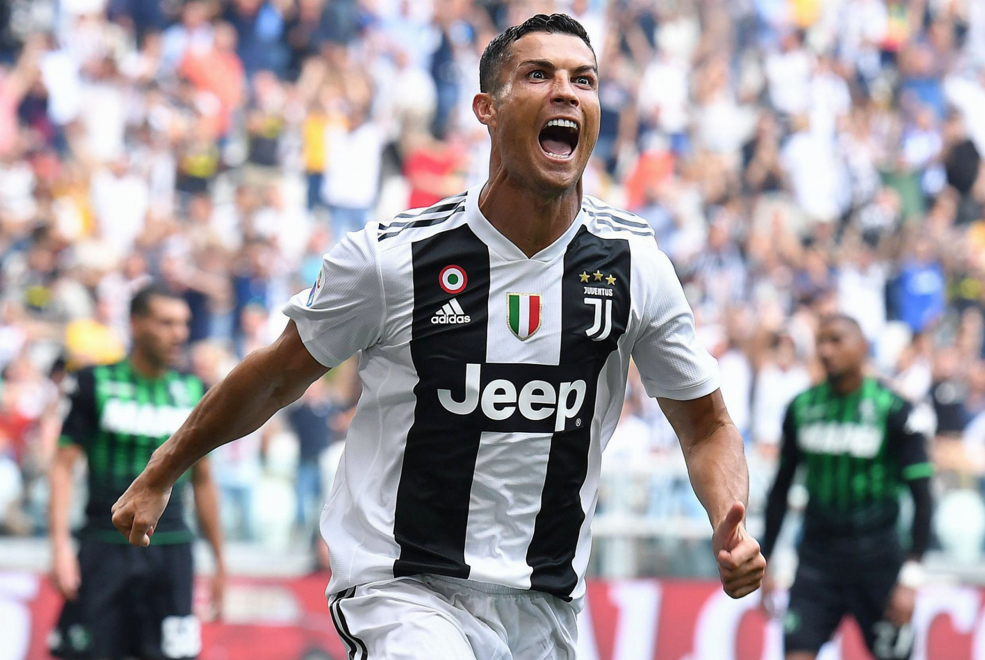 Cristiano Ronaldo cez víkend strelil prvé góly za Juventus. Ďalšie mohol pridať včera, v zápase Ligy majstrov na pôde FC Valencia.