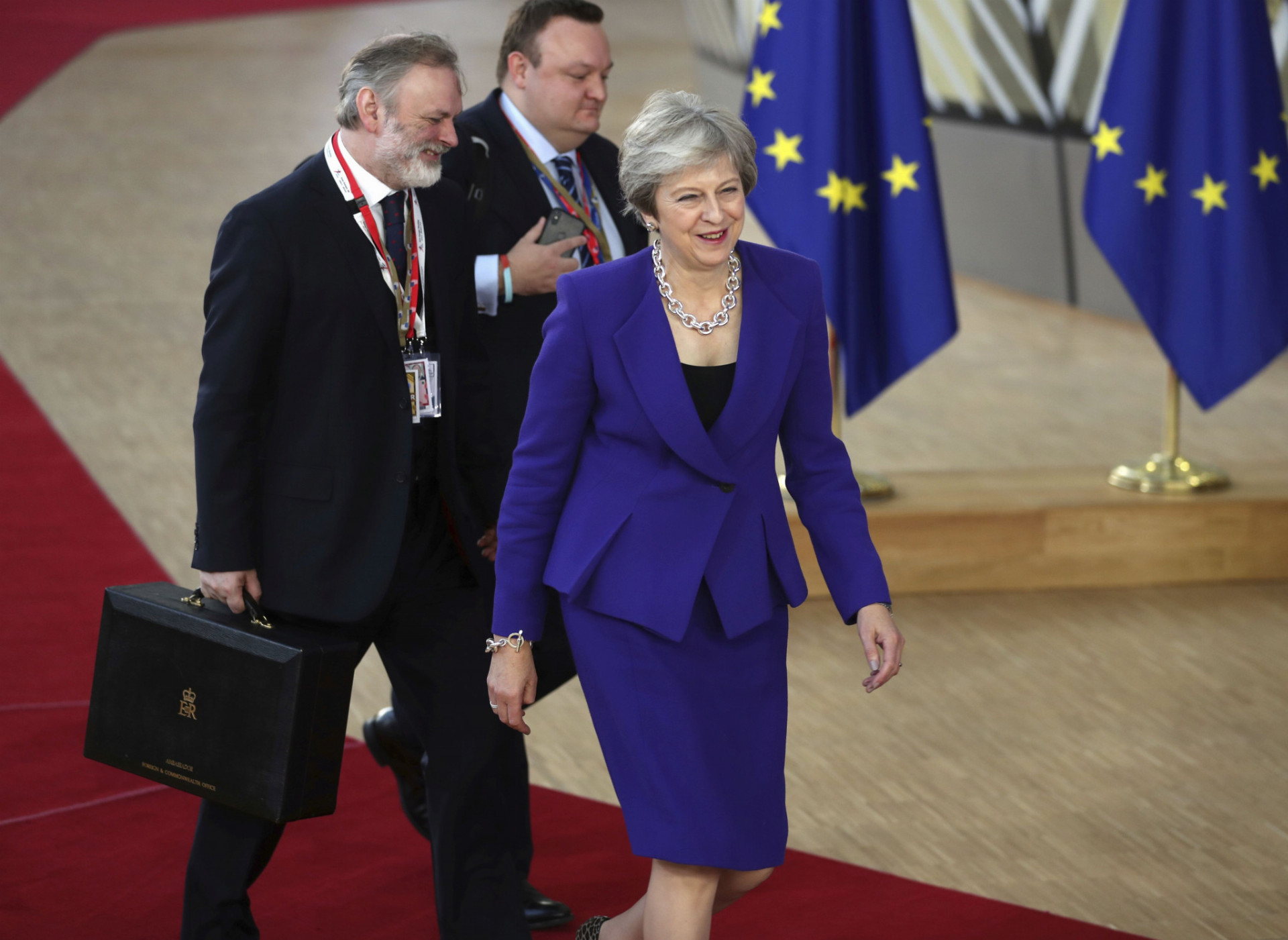 Britská premiérka Theresa Mayová počas príchodu na samit, na ktorom sa rokovalo o odchode Spojeného kráľovstva z Európskej únie.